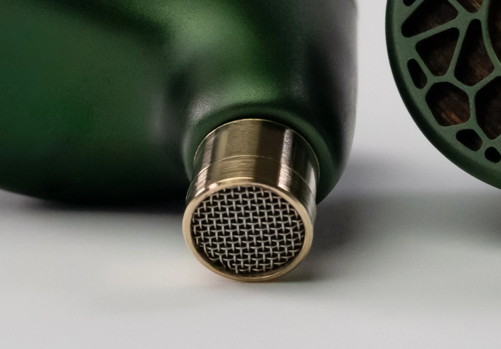 The bronze alloy nozzle of Leszy
